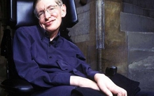 Thiên tài khuyết tật Stephen Hawking và 12 câu nói để đời