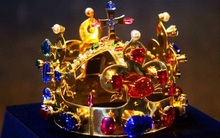 Chiêm ngưỡng những vương miện 'độc đáo' của vua chúa