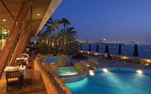 Cận cảnh khách sạn 7 sao sang trọng nhất thế giới