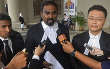 Mất cha trên chuyến bay MH370, 2 cậu bé kiện Malaysia Airlines