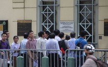 Xin visa ở Lãnh sự Mỹ tại TP.HCM: 1.001 chuyện chưa biết