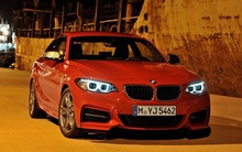 BMW giành lại ngôi vương từ đồng hương Mercedes-Benz