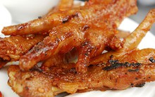 Trung Quốc phát hiện đường dây làm chân gà 'bẩn' 