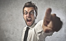 Làm việc cho sếp tồi có khi lại hóa hay