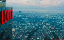 Trên đỉnh tòa tháp Lotte Center Hà Nội mới khai trương có gì đặc biệt?