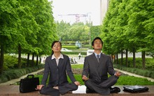 Doanh nhân đi học thiền