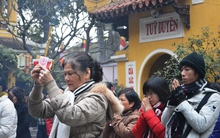 Mồng 1 Tết Quý Tỵ: Xuất hành hướng nào gặp "vận may"?