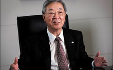 Tàu Hitachi suýt chìm, ai cứu?