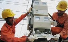 EVN "coi nhẹ" lợi nhuận, tăng giá bù tiền cho xe sang 