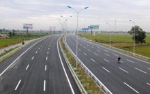 Đường cao tốc Việt Nam mới chỉ đắt gấp 3 lần Mỹ