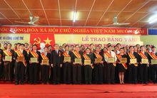 Tôn vinh 220 trí thức tiêu biểu VN mặt trận kinh tế - xã hội 2013