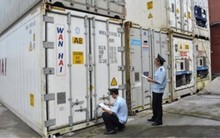 Rượu, bia, thuốc lá, ô tô du lịch chỉ được tái xuất qua cửa khẩu chính