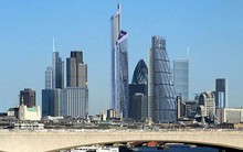 London: Điểm mạnh cũng là điểm yếu 