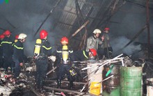 TP.HCM: Cháy rụi kho chứa hàng rộng hơn 1.000m2