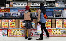 Hoãn tăng thuế có phải là biện pháp giúp kinh tế Nhật thoát suy thoái?