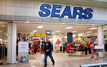 Người Mỹ ngại ra đường, gian hàng trực tuyến át vía cửa hàng bán lẻ 