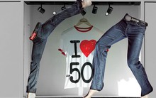 Gia công Levi's đối đầu Levi's chính hãng