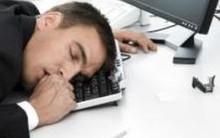 Nhân viên ngân hàng chuyển nhầm hàng trăm triệu euro vì … ngủ gật trên bàn phím