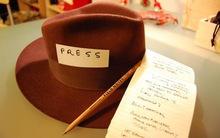 5 nhà báo giàu có nhờ viết báo