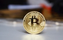 Lao dốc 60%, giá Bitcoin chỉ còn 250 USD trên Mt. Gox