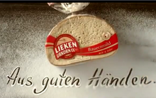 Quảng cáo bánh mỳ độc đáo bằng nghệ thuật vẽ tranh cát