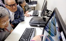 Thế giới của những người già: Cơn sóng thần màu xám