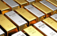 Giá vàng tăng tuần đầu tiên trong 4 tuần, dự báo vẫn có cơ hội tăng lên 2.000 USD/ounce