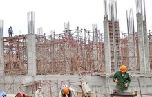 Giá thép tăng phi mã, nhiều doanh nghiệp tính tăng giá nhà