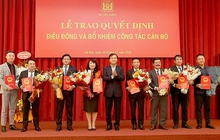Bộ trưởng Nguyễn Thanh Nghị ký quyết định điều động, bổ nhiệm 9 cán bộ chủ chốt