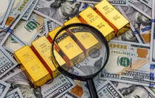 USD và Bitcoin dao động mạnh, vàng tăng giá