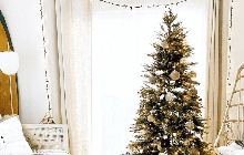 9 cách phối màu cực khéo mà bạn nên thử với cây thông Noel của gia đình