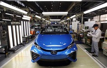 'Chơi đuổi bắt' trong cuộc cách mạng ô tô điện, có quá muộn cho Toyota?