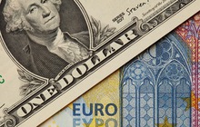 Lần đầu tiên trong 20 năm, đồng Euro gần ngang giá với USD