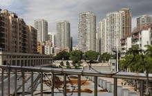 Cách Trung Quốc 'hồi sinh' thị trường bất động sản 2,4 nghìn tỷ USD: Cắt giảm lãi suất, dừng thí điểm thuế tài sản, cho phép nhà đông con mua thêm căn hộ mới
