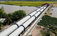 Đường ống thép khổng lồ đưa nước từ hồ Dầu Tiếng đến 2 huyện biên giới
