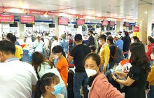 Phá kỷ lục về lượng khách, sân bay Tân Sơn Nhất căng mình ứng phó