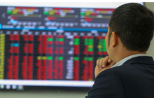 Cổ phiếu đầu tư công bứt phá, VN-Index điều chỉnh trong phiên cơ cấu ETF