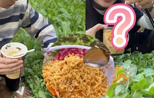 Giới trẻ Việt 'rần rần' với trào lưu ăn mì tôm giữa vườn rau nhưng dân mạng lại lo lắng bởi 1 vấn đề