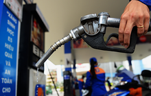 Bộ Tài chính ‘từ chối’ toàn quyền điều hành giá xăng dầu