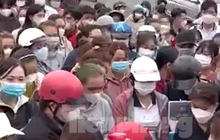 'Biển người' chen chân xin việc ở Bình Dương