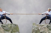 Paul Volcker đánh bại lạm phát, Ben Bernanke cứu sống các ngân hàng, liệu ông Powell có thể làm được cả hai?