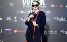 NTK Thanh Hương Bùi thưởng thức show thời trang cùng Madam Trang Lê