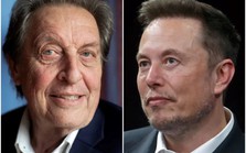 Elon Musk tặng bố đẻ một chiếc Tesla nhưng ông lập tức nói ‘không’, chỉ thích lái Rolls-Royce vì một lý do