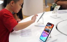 Chi 1.000 tỷ mua iPhone 15 trong ‘một nốt nhạc’, người Việt vẫn còn ‘bạo tay lắm’