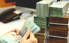 Lãi suất tiết kiệm chạm đáy, người dân 'đổ tiền' vào đâu? Lãi suất tiết kiệm chạm đáy, người dân 'đổ tiền' vào đâu?