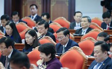 Trung ương thảo luận về lộ trình thực hiện chế độ tiền lương mới Trung ương thảo luận về lộ trình thực hiện chế độ tiền lương mới