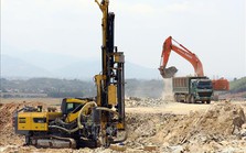 Cao tốc Bắc - Nam vẫn còn gặp thách thức về mặt bằng và vật liệu Cao tốc Bắc - Nam vẫn còn gặp thách thức về mặt bằng và vật liệu
