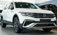 Giá Volkswagen Tiguan chạm đáy mới: Giảm kỷ lục 500 triệu, rẻ ngang Santa Fe và Sorento