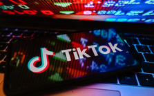 Vỡ mộng kiếm tiền với TikTok: Làm video 1,8 triệu view chỉ được thưởng 500.000 đồng, quỹ 2 tỷ USD dự chi cho creator cũng bị đóng