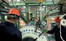 Giá thép quốc tế giảm nhẹ, thị trường gặp khó khăn do nguyên liệu đầu vào